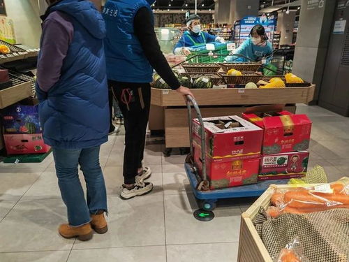 官方回应上海菜场关闭与高价土豆传言 不实信息，日用百货正常销售